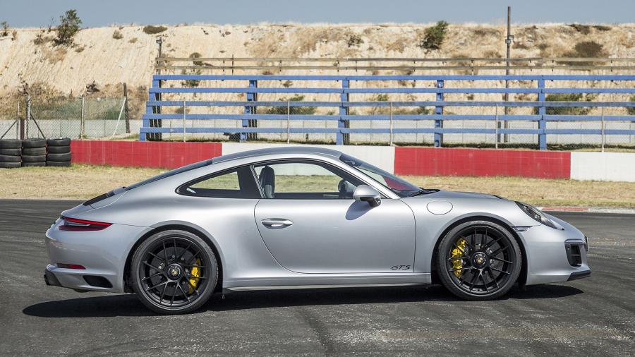  Porsche 911 Carrera GTS Coupe 2017 года  (WW) (фото 36 из 44)
